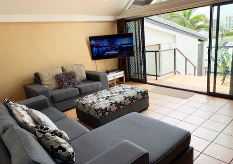 Byron Bay Beachfront Apartments - e-Seniors 2