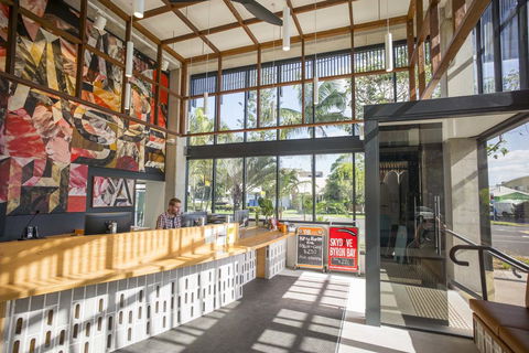 Byron Bay YHA - e-Seniors 1