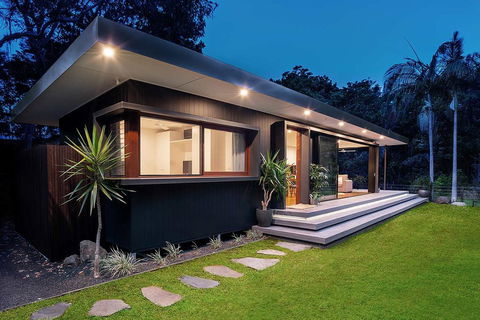 Byron Beach Retreats - e-Seniors 0