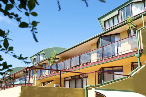 Byron Links Apartments - e-Seniors 1