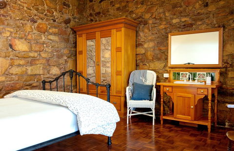 Byronsvale Vineyard And Accommodation - e-Seniors 1