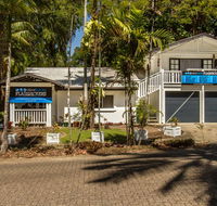 Cairns Beaches Flashpackers - e-Seniors
