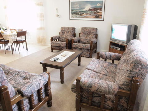 Capon Cottage - e-Seniors 3