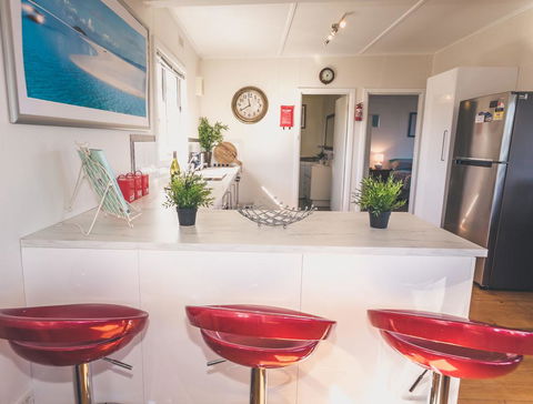 Carrickalinga SeaHaven: Coastal Escape-4BRM - 29 Riverview Drive - e-Seniors 3