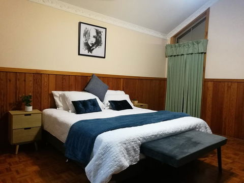 Castle Stay At Lakes Entrance - e-Seniors 2