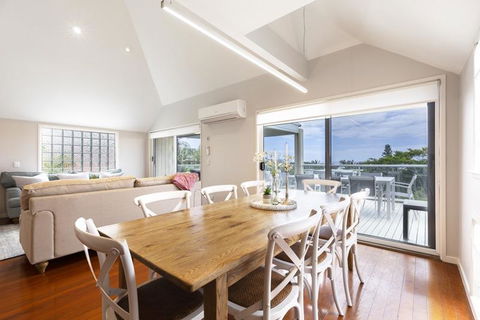 Casual Hamptons Living, Sunshine Beach - e-Seniors 2