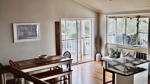 Central Coast Getaway 4B Family Holiday Home - e-Seniors 2