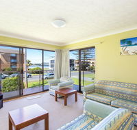 Champagne Court 1 with Water Views - e-Seniors