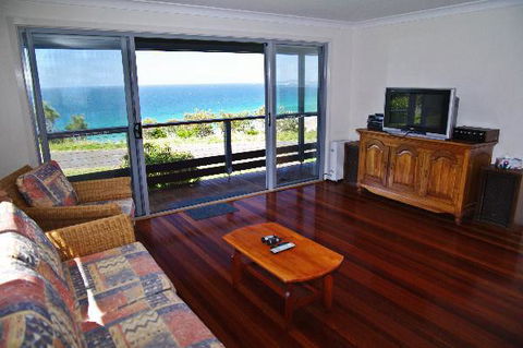 Charm Cottage, 58 Skyline Crescent - e-Seniors 3