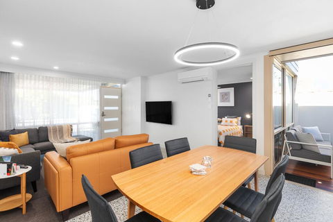 City Courtyard Apartment - e-Seniors 3