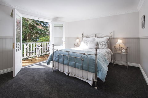 Clarendon Cottages - e-Seniors 0