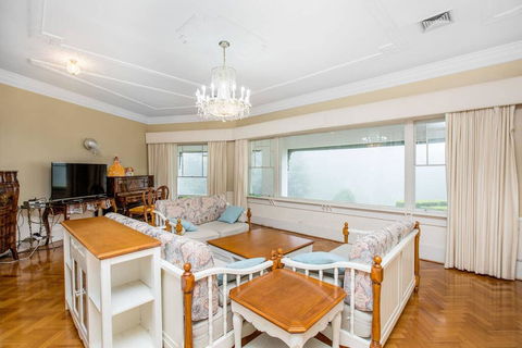Classic 5 Beds Mt Dandenong Resort - e-Seniors 2