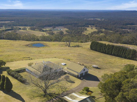 Cloudhill - Magnificent Rural Views To Sydney - e-Seniors 0