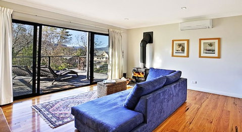Cloudsong Chalet 1 - Close To The Village Centre! - e-Seniors 3