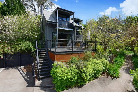 Cloudsong Chalet 1 - Close To The Village Centre! - e-Seniors 0