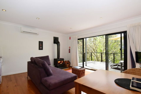 Cloudsong Chalet 2 - Close To The Village Centre! - e-Seniors 3