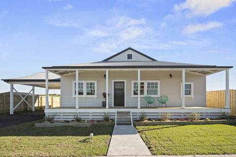 Cloverdale Cottage - e-Seniors 0