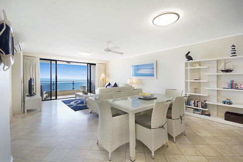 Clubb Coolum Beach Resort - e-Seniors 3