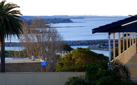 Coastal Comfort Motel - e-Seniors 2