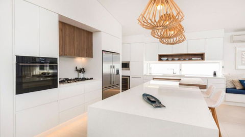 Coco De Mer Beach Villa - e-Seniors 2