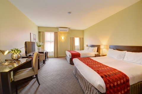 Comfort Inn & Suites City Views - e-Seniors 1