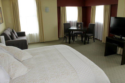 Comfort Inn & Suites City Views - e-Seniors 2