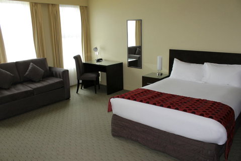 Comfort Inn & Suites City Views - e-Seniors 3