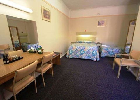 Comfort Inn Crystal Broken Hill - e-Seniors 1