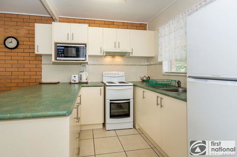 Comfy Ground Floor Unit Opposite Waterfront! Welsby Pde, Bongaree - e-Seniors 3