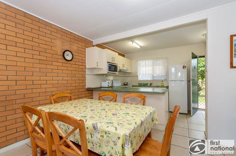 Comfy Ground Floor Unit Opposite Waterfront! Welsby Pde, Bongaree - e-Seniors 2