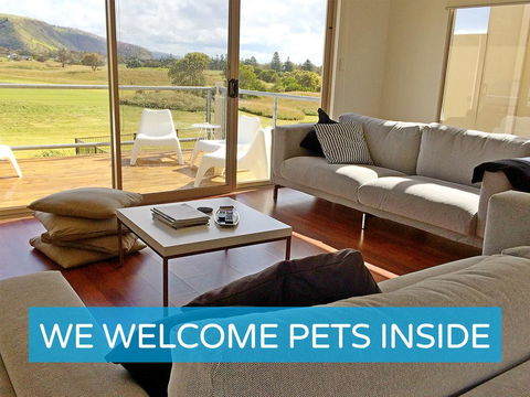 Contemporary Golf Course Frontage 3BR - e-Seniors 0