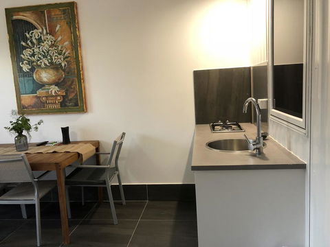 Coonawarra Cabins Unit A - e-Seniors 0