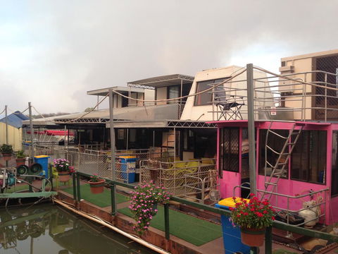 Corroboree Houseboats - e-Seniors 0