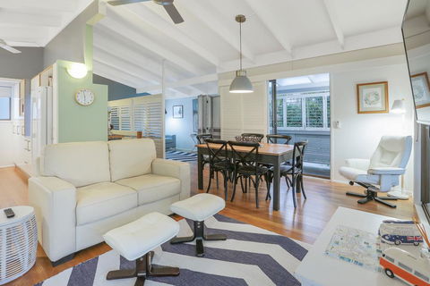 Cosy But Cool, Sunshine Beach - e-Seniors 2