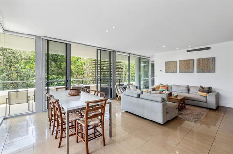 COTTON BEACH 94 - MID-FLOOR PENTHOUSE - e-Seniors 0