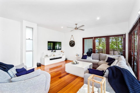 Cottonwood Beach House @ Corporate Boardies - e-Seniors 1