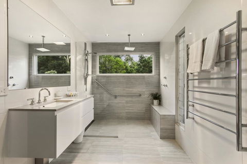 Country House Retreat - e-Seniors 3