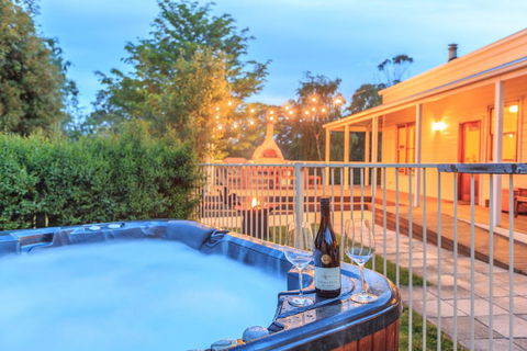 Country House Retreat - e-Seniors 0