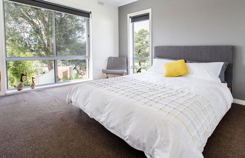 COUNTRY MEETS THE BAY - MOUNT ELIZA - e-Seniors 3