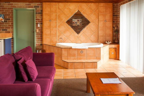 Crescent Head Resort & Conference Centre - e-Seniors 2