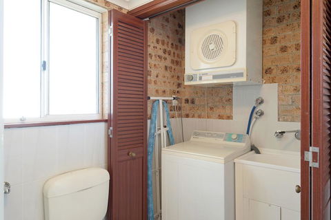 Crystal Waters Unit 2 - e-Seniors 2