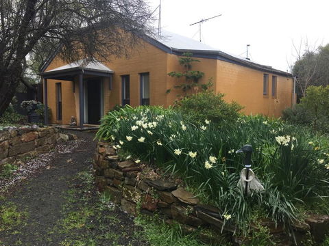 Cullen House - e-Seniors 0