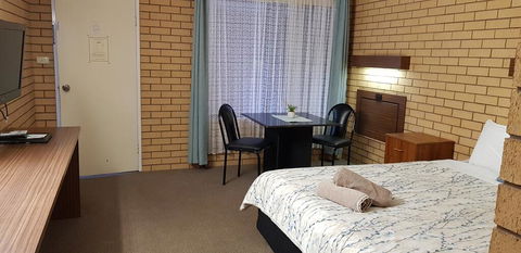 Darling River Motel - e-Seniors 1