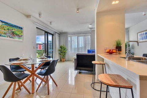 Darwin Waterfront Luxury Apartment - e-Seniors 1