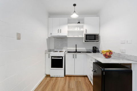 Davis Avenue Apartments - e-Seniors 2