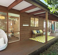 De Angelis Beach House - e-Seniors