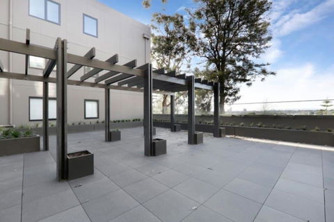 Deakin 2Bed 2Bath And Free Parking - e-Seniors 2