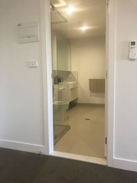 Deakin 2Bed 2Bath And Free Parking - e-Seniors 3