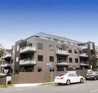 Deakin 2Bed 2Bath and Free parking - e-Seniors