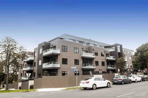 Deakin 2Bed 2Bath And Free Parking - e-Seniors 0